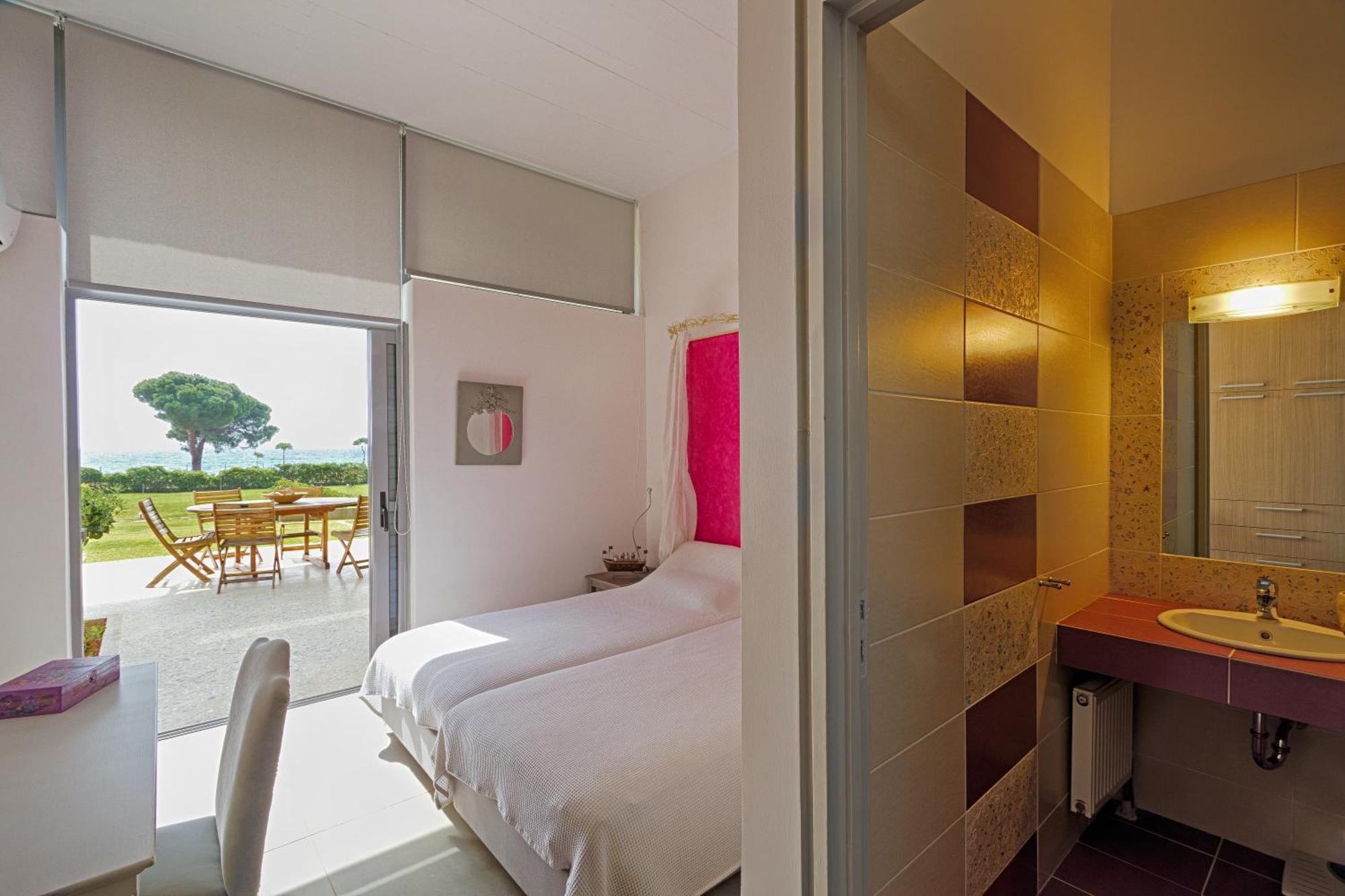 Beachfront Villa Hoopoe Schinias, Marathon Buitenkant foto